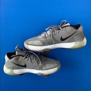 Nike Zoom Freak 1 Mens Size 9 Shoes Sneakers Basketball BQ5422-002